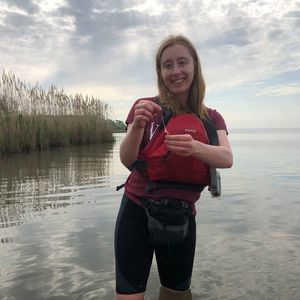 Meet your Posher, Carrie